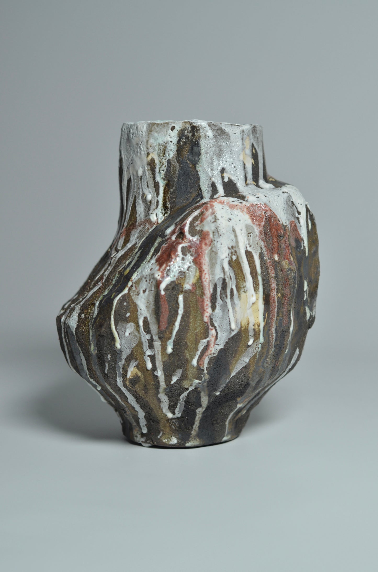 Ceramic vase VM golden