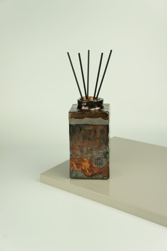 Ceramic diffuser for home fragrances in raku firing and wabi-sabi design
