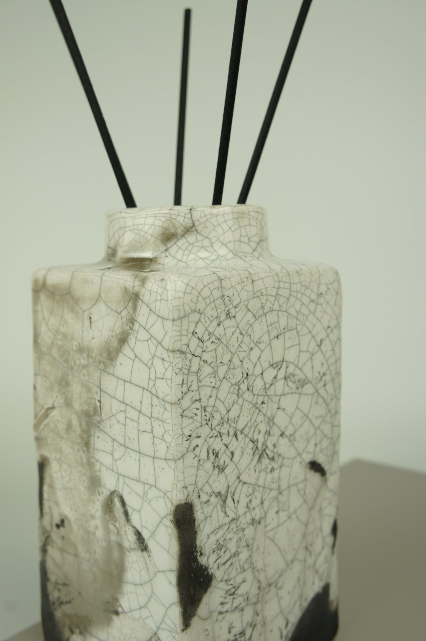 Ceramic diffuser for home fragrances. Wabi-sabi collection