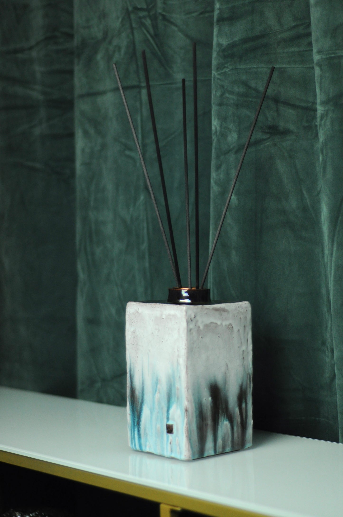 Ceramic diffuser for home fragrances. Wabi-sabi collection