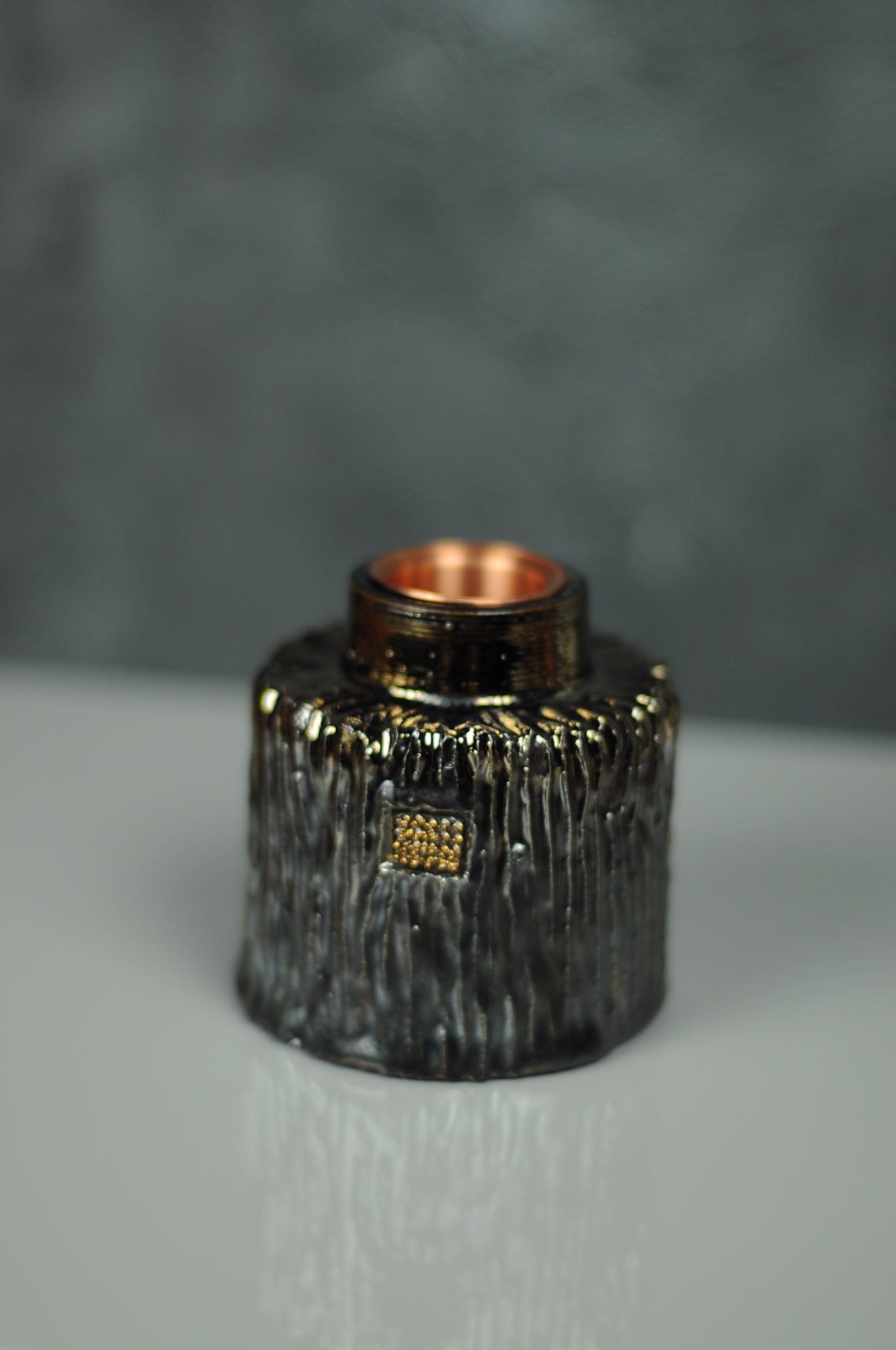 Ceramic reed diffuser in golden color with faux diamond pave