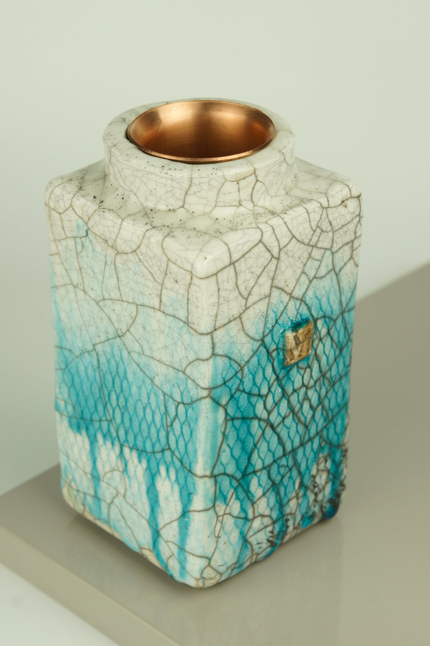 Ceramic diffuser for home fragrances. Wabi-sabi collection